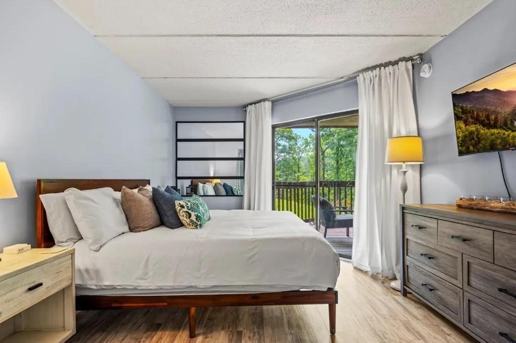 Views & Fireplace - Minutes To Gburg And Ober - Condo Gatlinburg Exterior foto